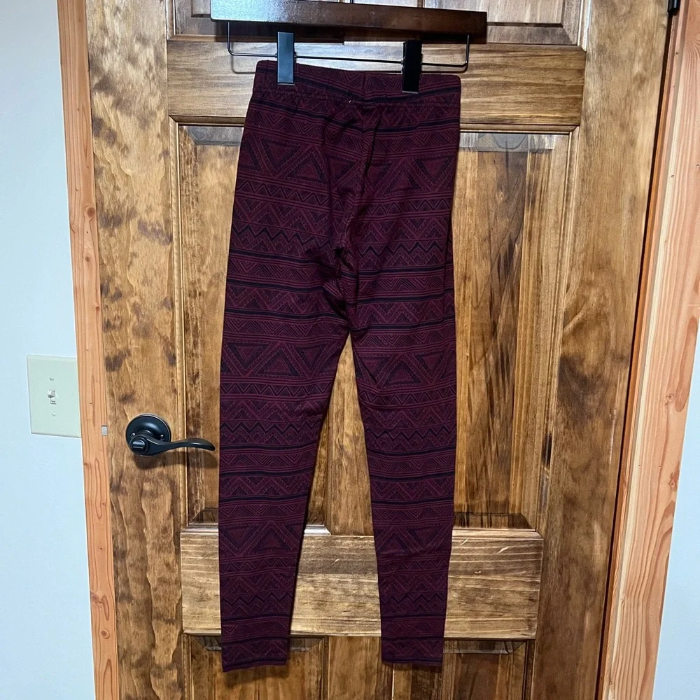 Garage Aztec print leggings, burgundy and black, size small - Picture 3 of 4